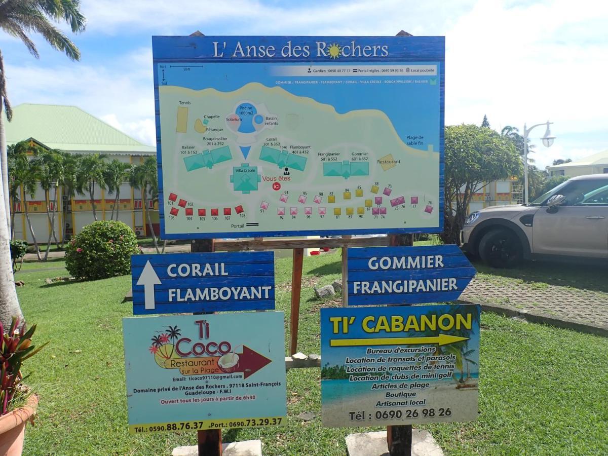 Ti Kaz Emeraude - Mer, soleil et sable fin, piscine et tennis Saint-Francois  Exterior foto